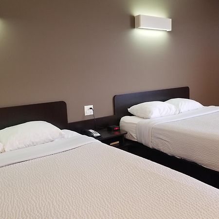 Joys Inn Innisfail, Ab ภายนอก รูปภาพ