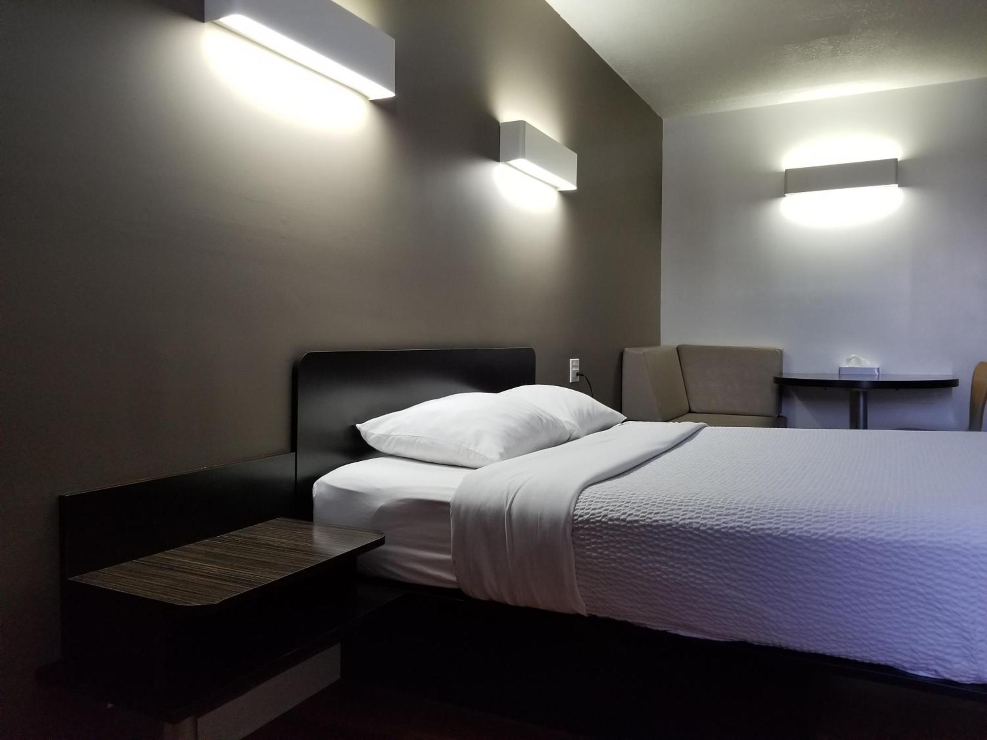 Joys Inn Innisfail, Ab ภายนอก รูปภาพ