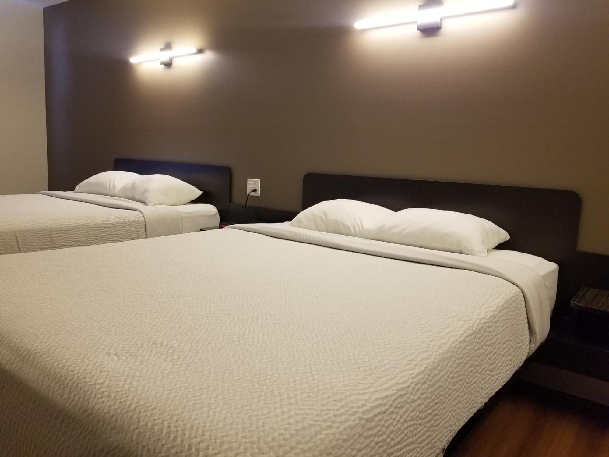 Joys Inn Innisfail, Ab ภายนอก รูปภาพ
