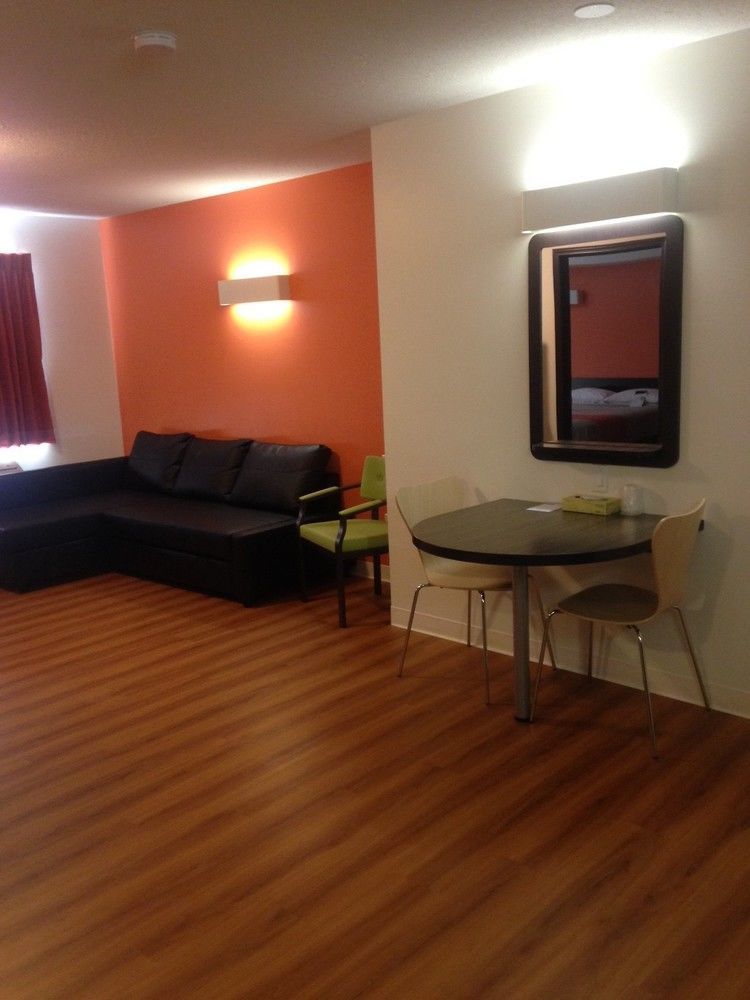 Joys Inn Innisfail, Ab ภายนอก รูปภาพ