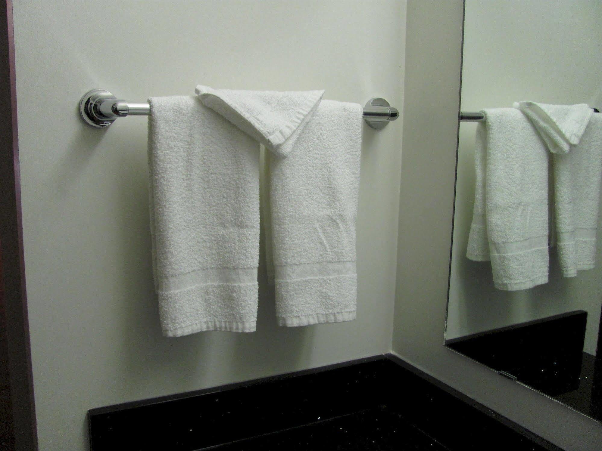 Joys Inn Innisfail, Ab ภายนอก รูปภาพ